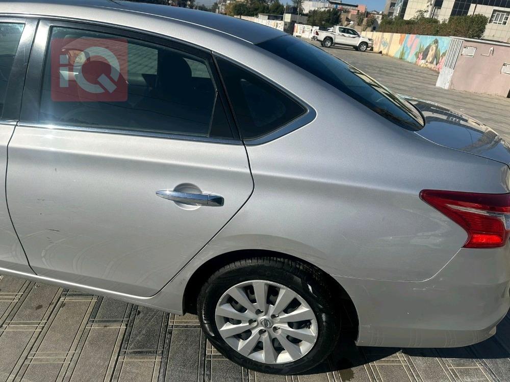 نيسان سنترا